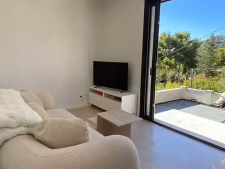 petit t2 meublé 25 m² – eau & internet inclus – la panouse