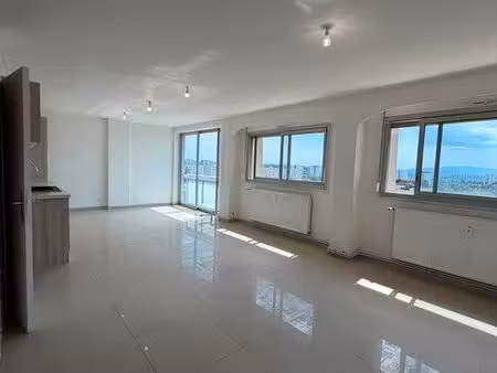 t3 en location résidence sécurisée vénissieux