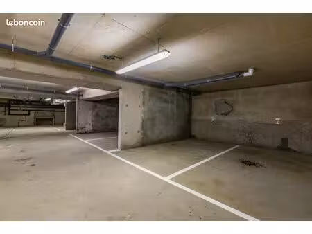 loue parking dans un parking sécurisé