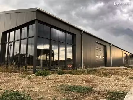 entrepôt commercial avec bureau