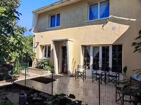 maison 9 pièces 180 m²
