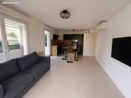 appartement f3 à louer avec terrasse et jardin