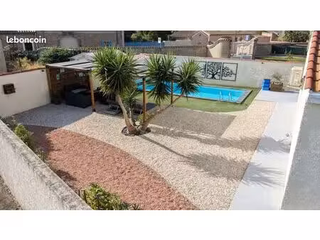 villa plain-pied avec piscine  garage et jardin