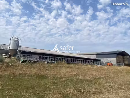 terrain 670000 m² saint-pierre