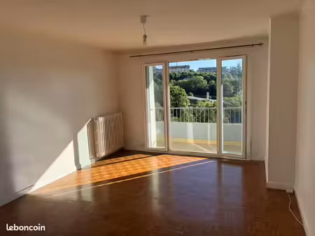 t3 très lumineux sans vis à vis