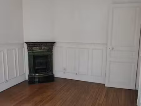 2 pièces rue villebois-mareuil à vincennes