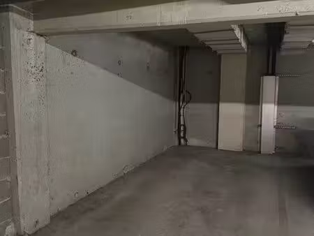 place de parking intérieur rodez bourran