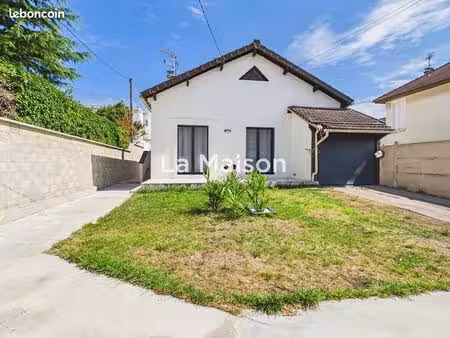 maison 8 pièces 139 m²