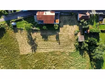 terrain à bâtir de 1650 m² à foissac