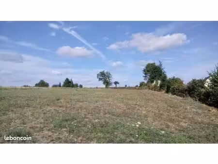 terrain à bâtir de 700 m² à salmiech