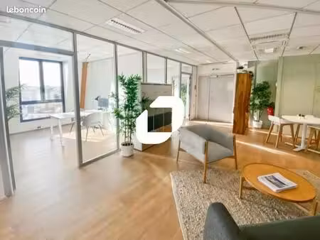 bureau 133 m²