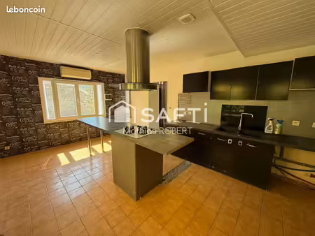 maison 3 pièces 121 m²