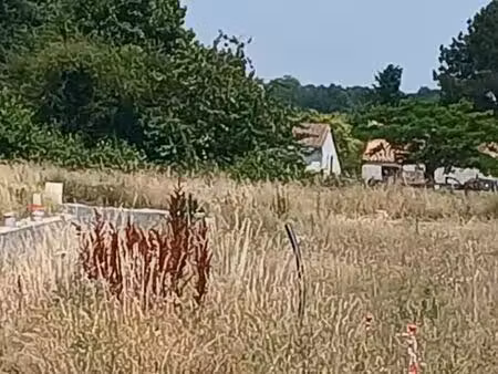 terrain 441 m² saintes
