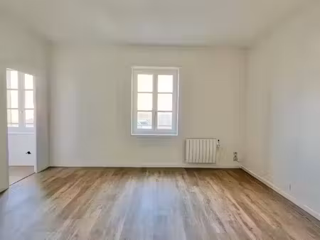 location appartement 1 pièce 31.36 m² à la rochelle (17000)  561 €