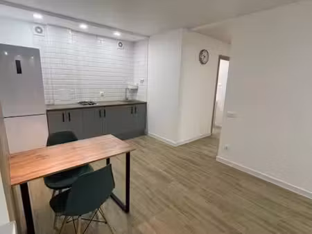 location meublée appartement 1 pièce 32 m² à paris 17ème (75017)  1 130 €