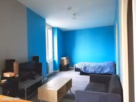 studio rénové 25m2 en ville basse