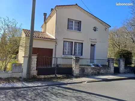 maison proche centre ville et bois du château