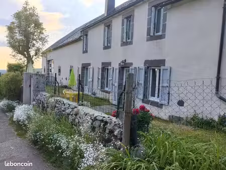 maison de campagne au pied du cézallier