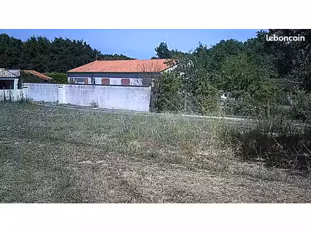 terrain 408m²