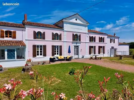 propriété 9 pièces 320 m²