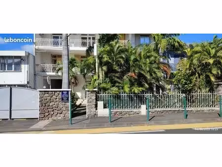 local prof/com 100 m² – visibilité exceptionnelle – saint-denis centre