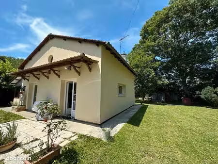 maison de plain-pied avec 3 000 m² de terrain – à 10 min de bergerac