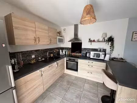bel appartement t3 castel