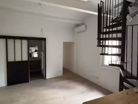 à louer – appartement t3 duplex de 70 m² – centre-ville de montélimar