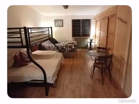 chambre à louer 3 à 4 pers.max pour septembre