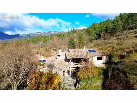 propriété 15 pièces 450 m²