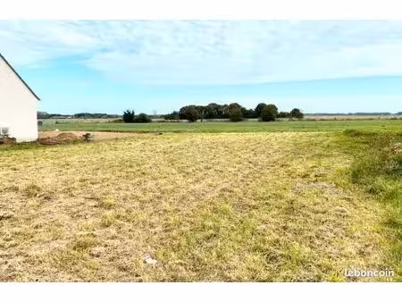 terrain 1 124 m² croisy sur eure