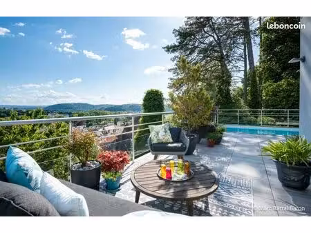 maison architecte 195m² (dont 57m² rez-de-jardin aménagé) piscine vue panoramique — montbé