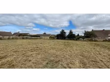 terrain 589 m² champenard