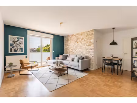 appartement t2 avec terrasse et parking inclus - bordeaux