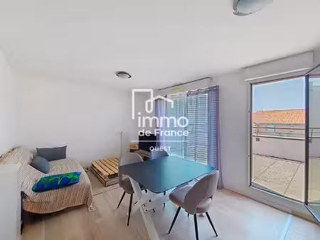 hyper centre appartement 2 pièces avec terrasse de 20m² + cave et garage