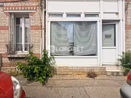 charentonneau - local commercial avec appartement 2 pièces
