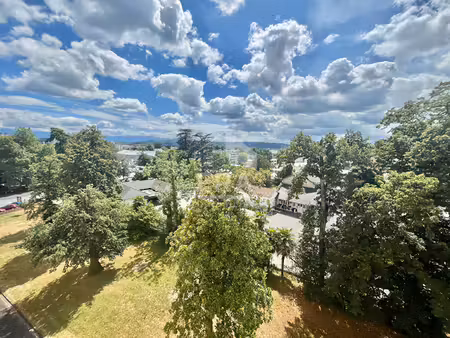 pau - foire expositions : appartement 3 pièces de 78.05 m2 avec balcon  cave et place de p