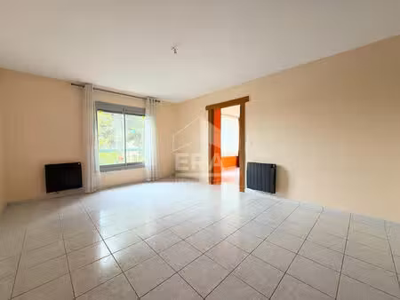 à vendre 84120 pertuis appartement 3 pièces avec loggia  cave et place de stationnement