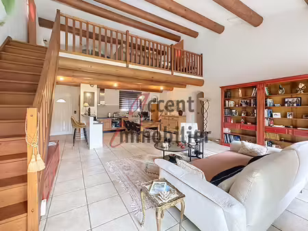 cabannes  maison principale 180m² avec piscine sécurisée et son local d'activité