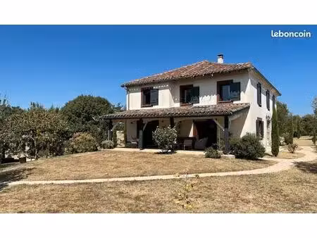 propriété 10 pièces 187 m²