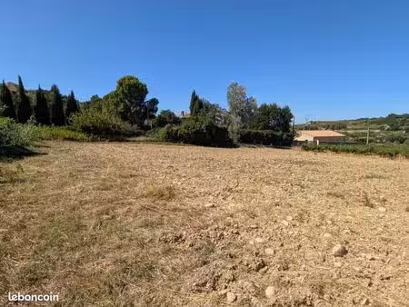 terrain 353 m² estezargues