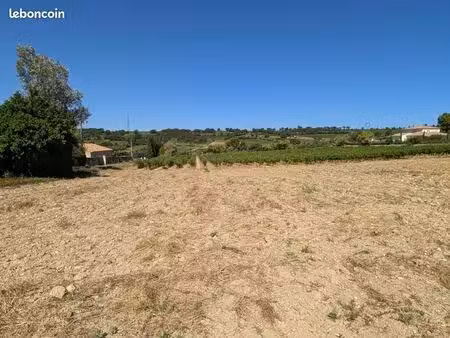 terrain 381 m² estezargues