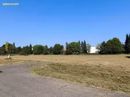 rare terrain constructible 2261 m2 nogaro airpark