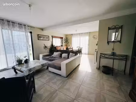maison 6 pièces 126 m²