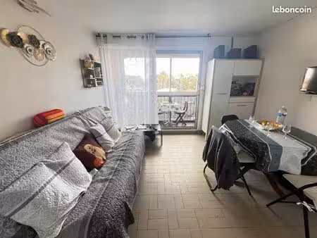 studio 1 pièce 27 m²