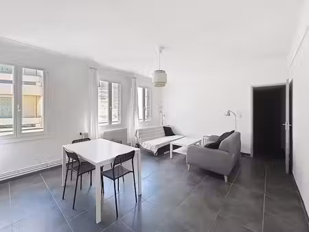 location meublée appartement 2 pièces 51.42 m² à avignon (84000)  595 €