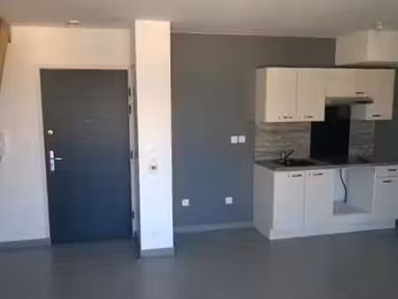 location appartement 3 pièces à honfleur (14600) : à louer 3 pièces / 53m² honfleur