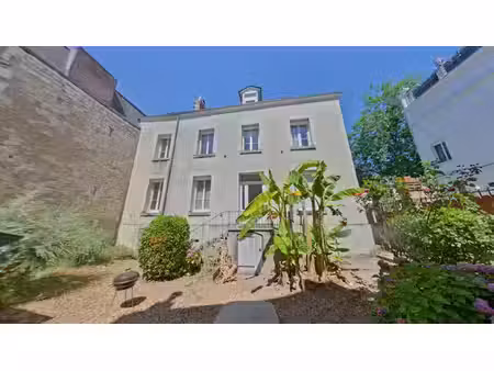 immeuble tours 184 m2