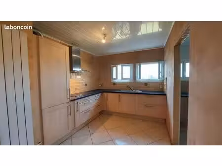 appartement. 3 pièces .64m2
