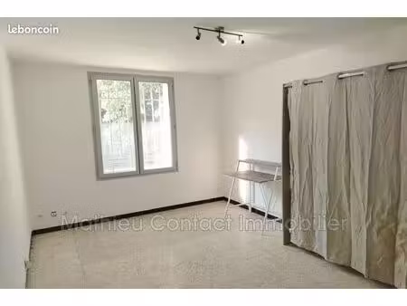 studio 1 pièce 25 m²